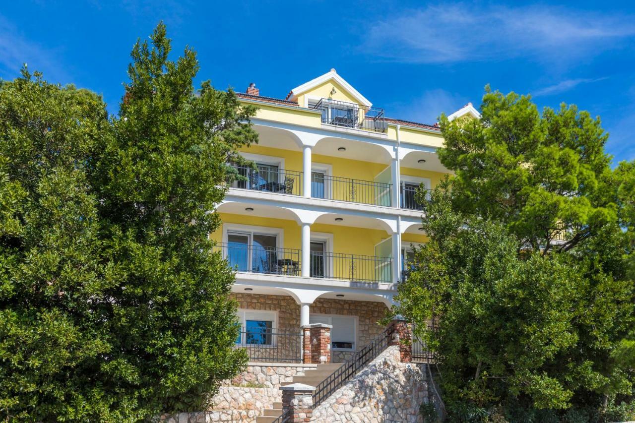 Palace Paulina Luxury Residence Novi Vinodolski Exterior foto